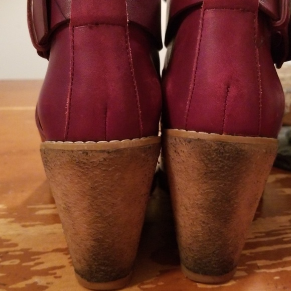 Chloe Booties - Picture 4 of 4